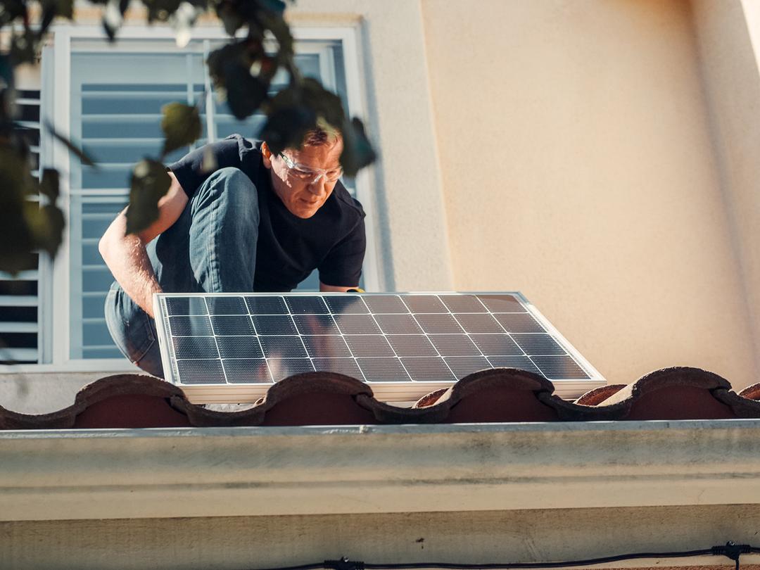 Solar Tech: Advancements and Accessibility